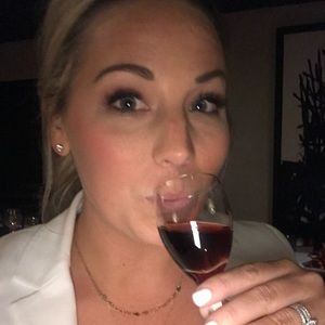 Meet your Posher, Bobbi